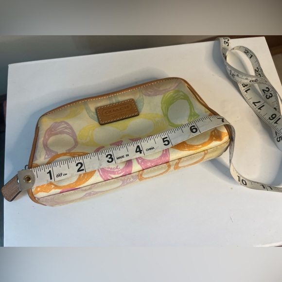 Coach cosmetic pouch, excellent used condition- multi color monogram print - Picture 3 of 7